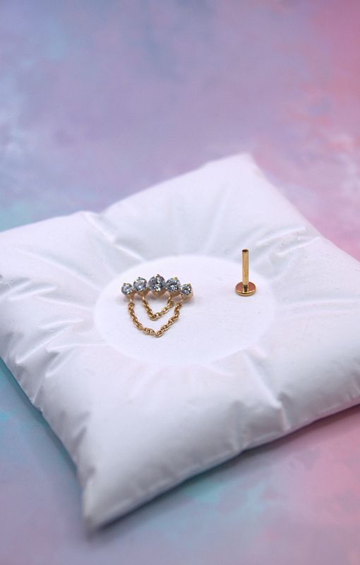 Crystal Chain Titan Labret  Gull