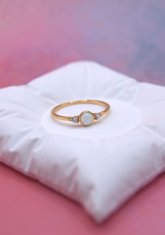  Opal Crystal Ring 54str