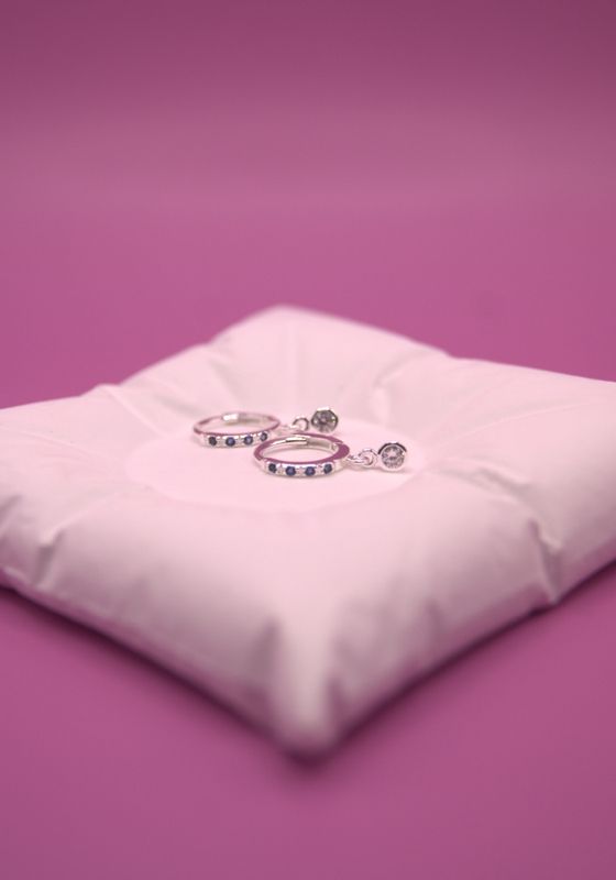 Mini Sparkle Charm Huggie Øredobber